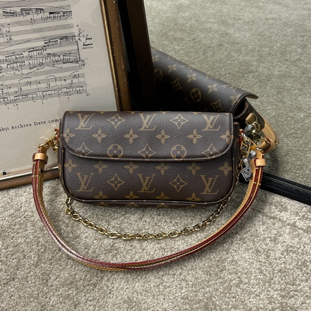 99新 LouisVuitton/路易威登 老花ivy经典单肩斜挎包