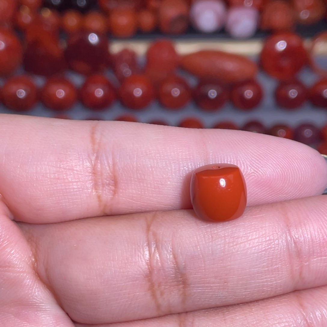 铁***生南红玛瑙未镶嵌直切