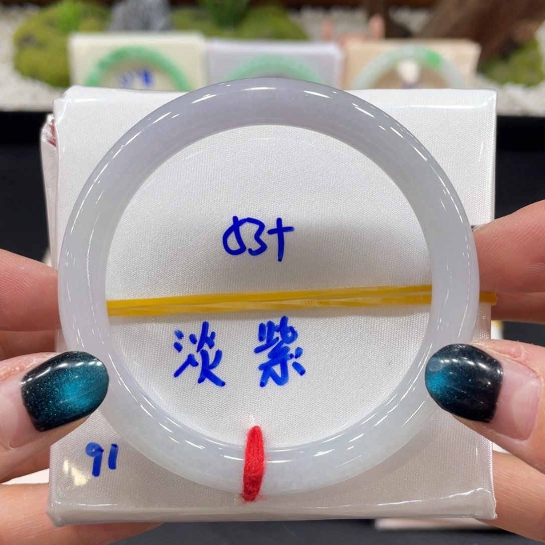翡翠手镯未镶嵌缅甸天然翡翠