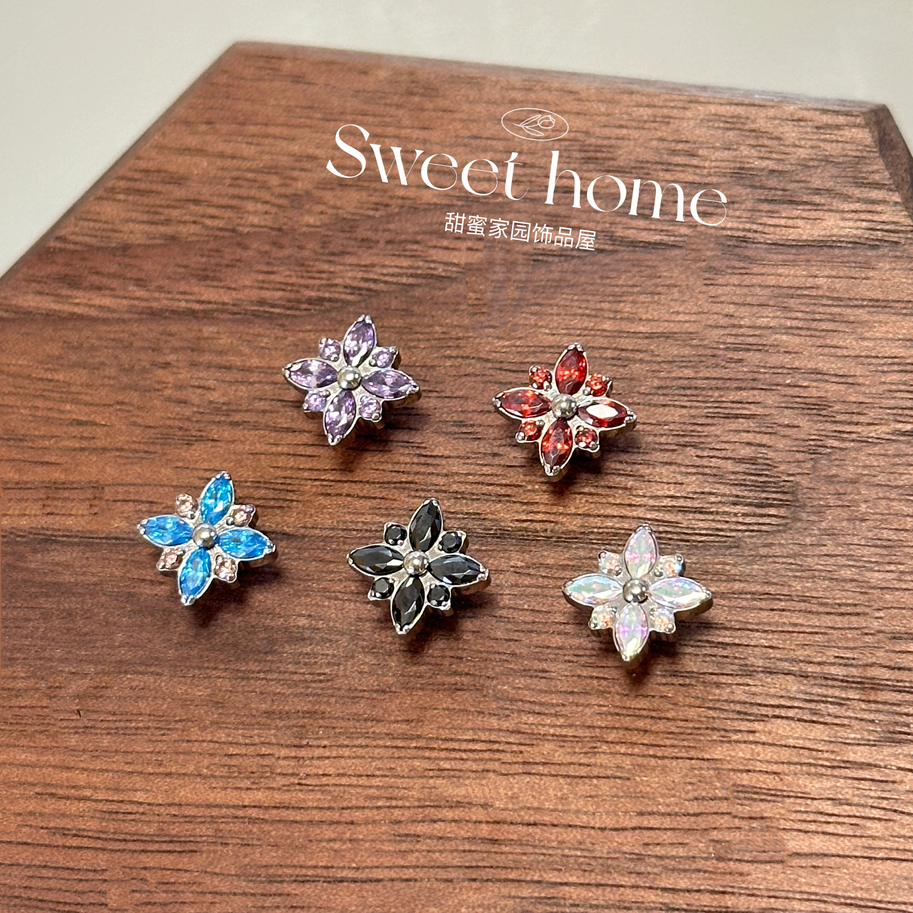 合金锆石耳饰 「十字花」耳骨耳蜗钛合金耳钉（S11）