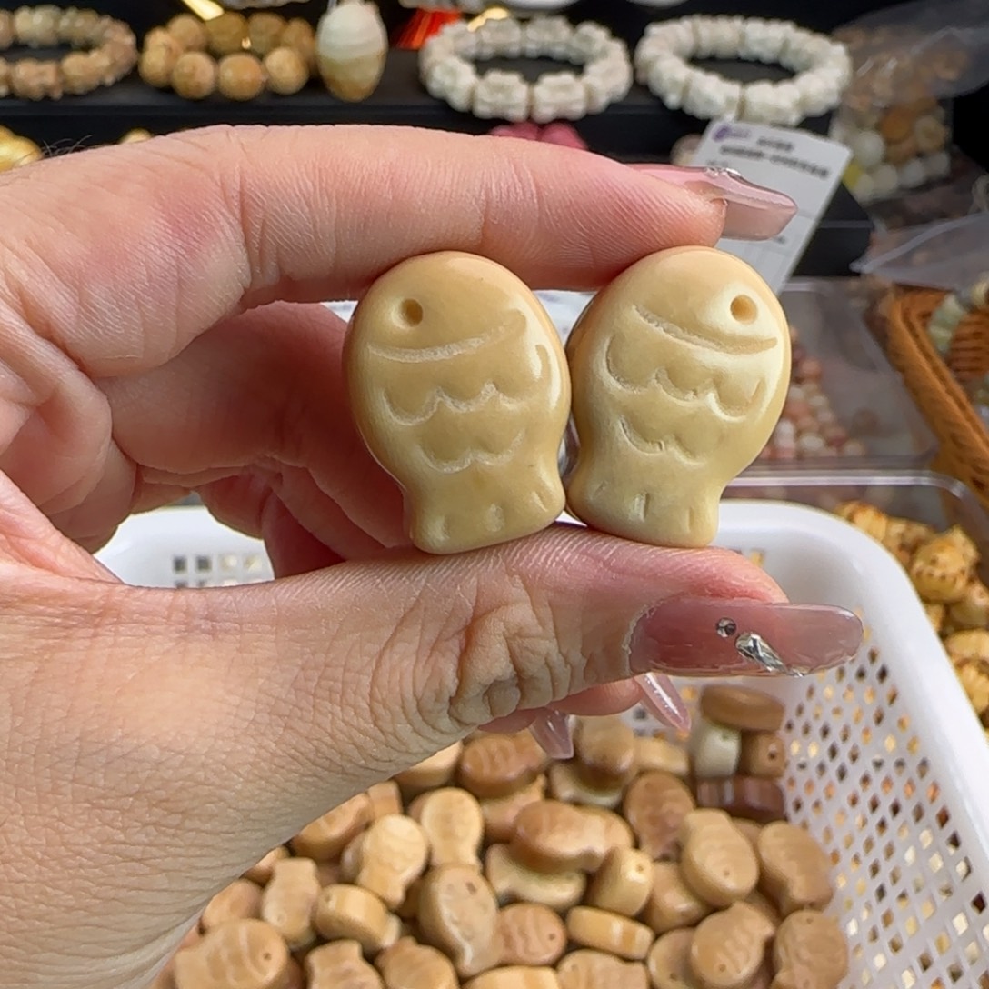 手串菩提根/象牙果微瑕牙果奶茶色鱼排3颗