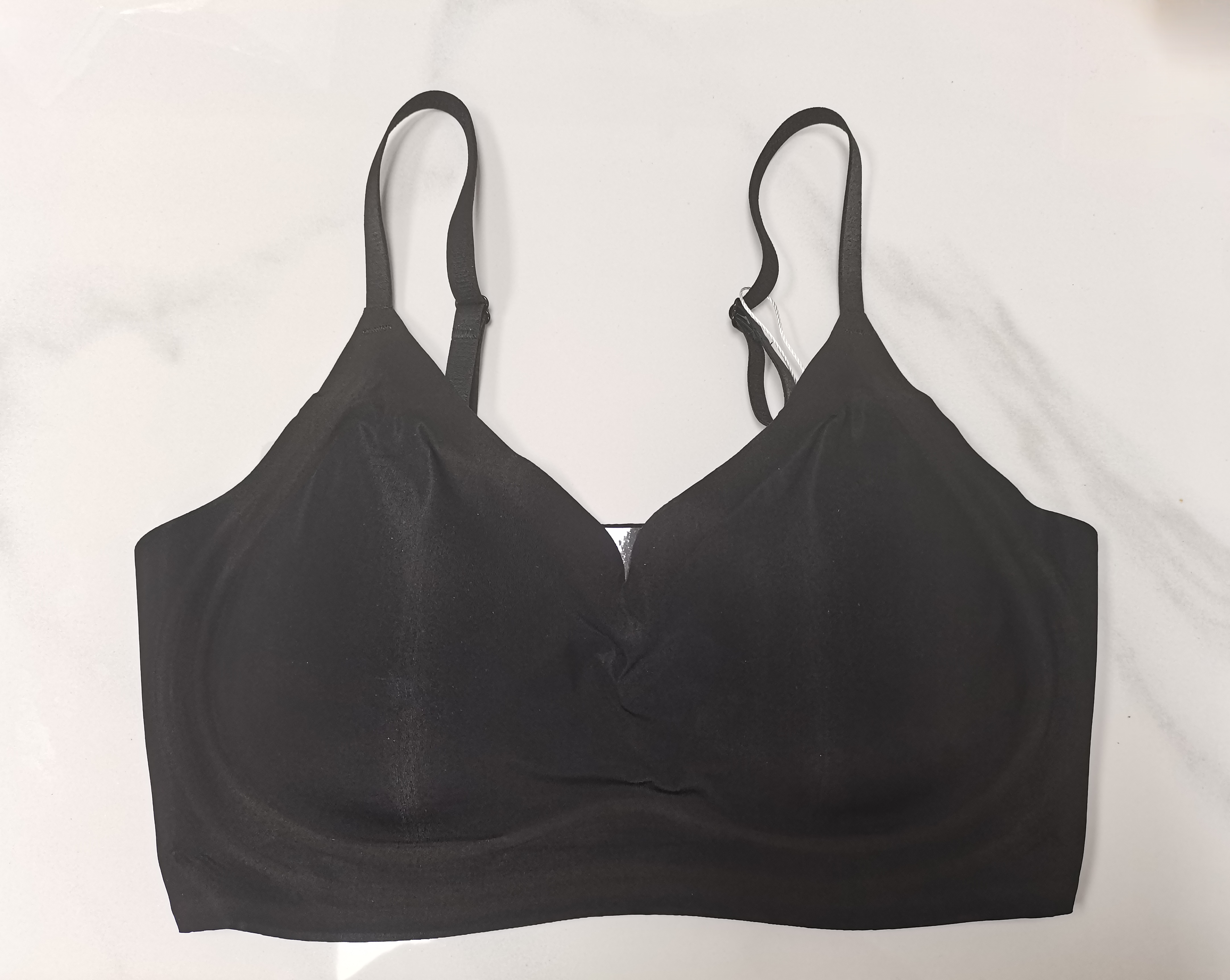 MC细肩带无痕可拆杯无钢圈聚拢小胸显大薄款舒适美背     不退换