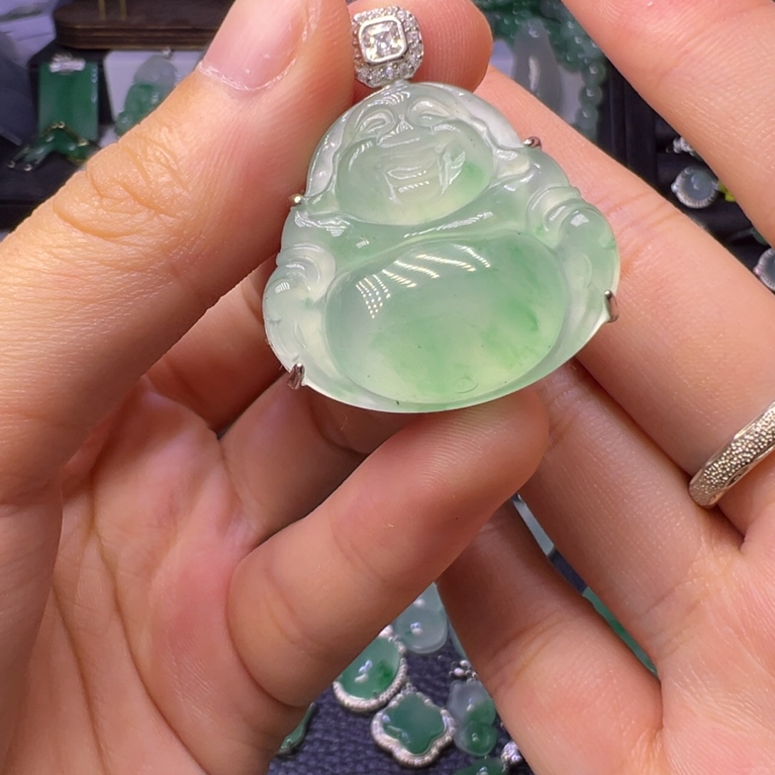 石英质玉（非洲翠）未镶嵌颈饰