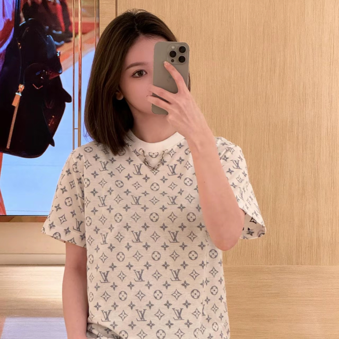 99新 LouisVuitton/路易威登 路易威登老花满印T恤/S码/2124