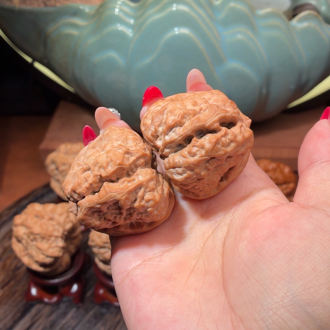 吊坠文玩核桃全品鱼子纹四开背41-45-37