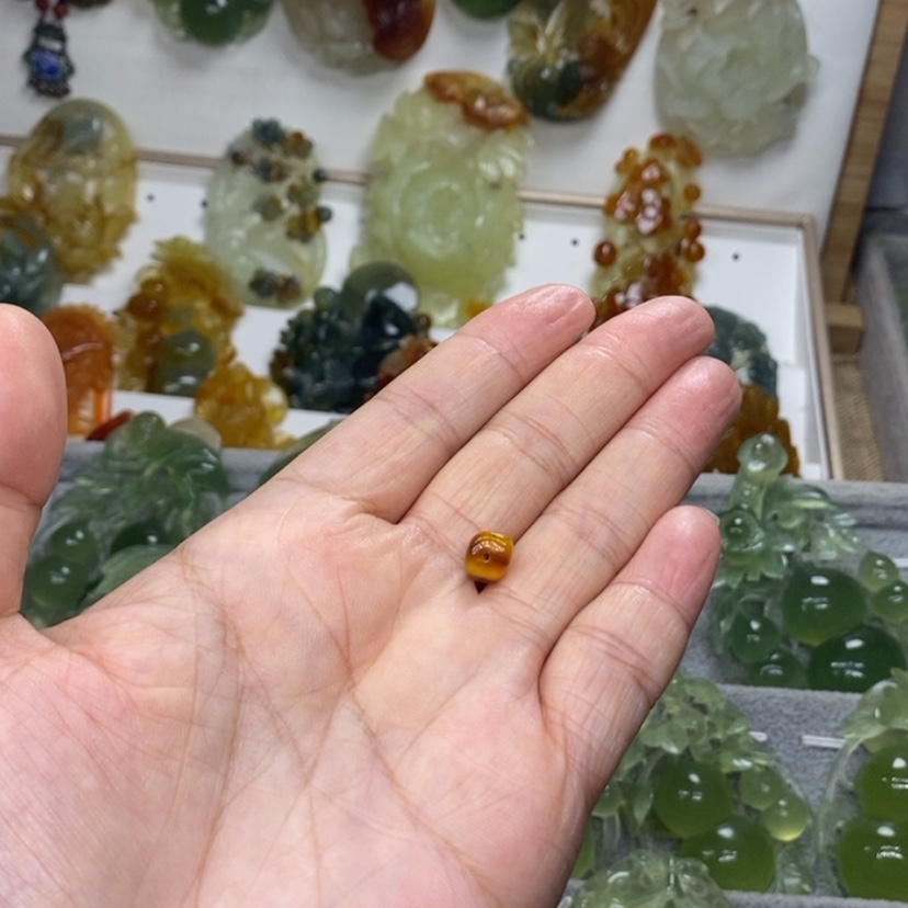 【闪购商品】未镶嵌蛇纹石玉颈饰可**?