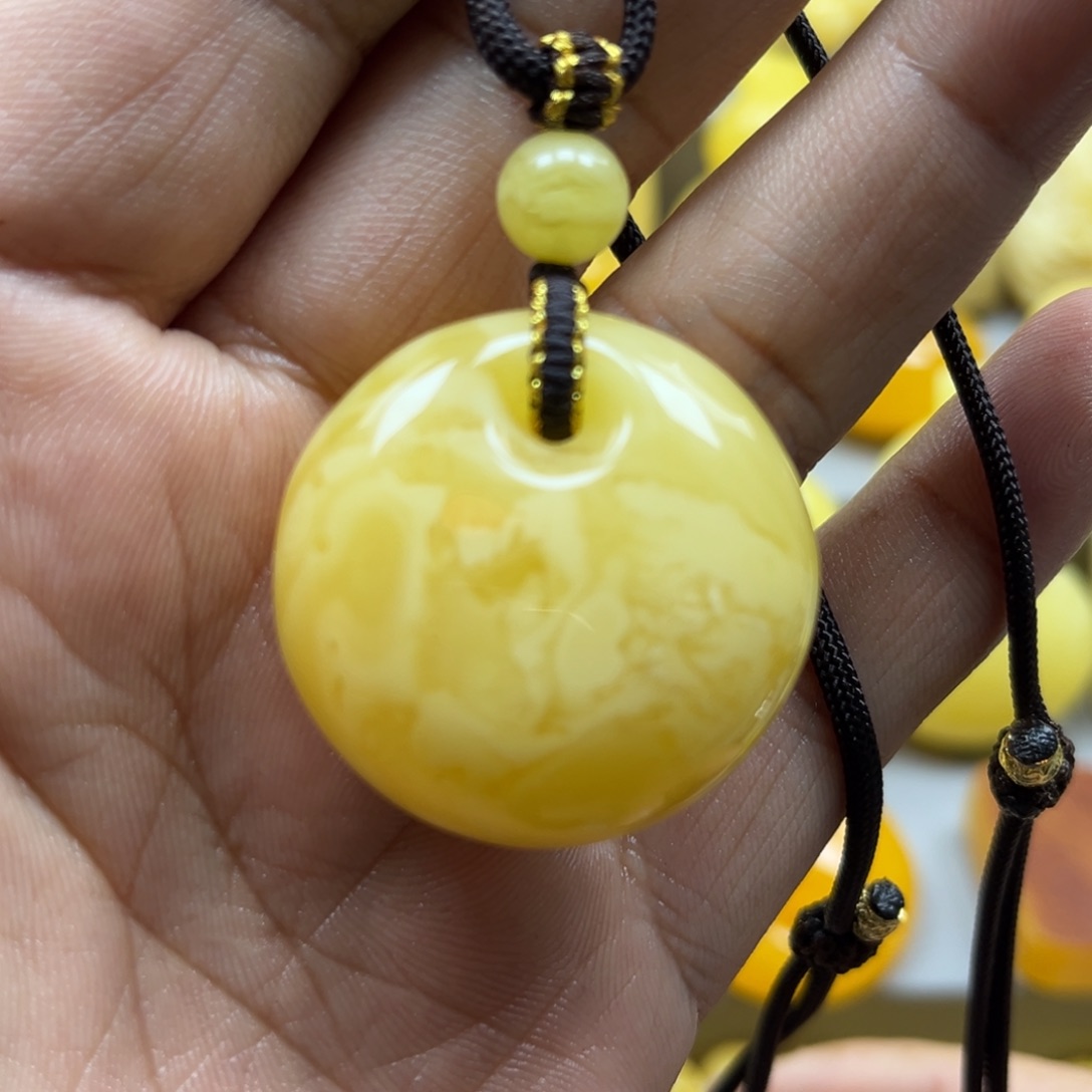 蜜蜡珠宝奇石未镶嵌