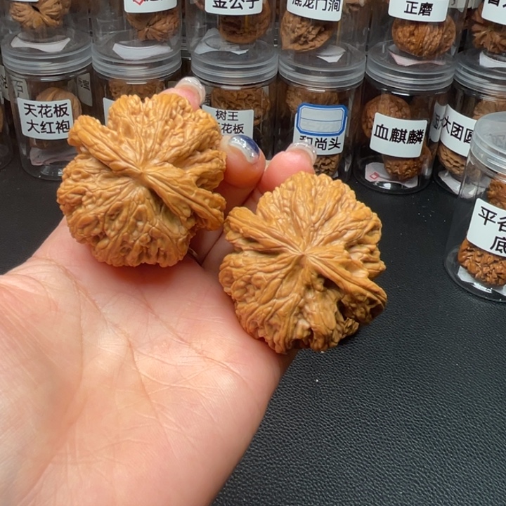 3***℃吊坠文玩核桃粗筋