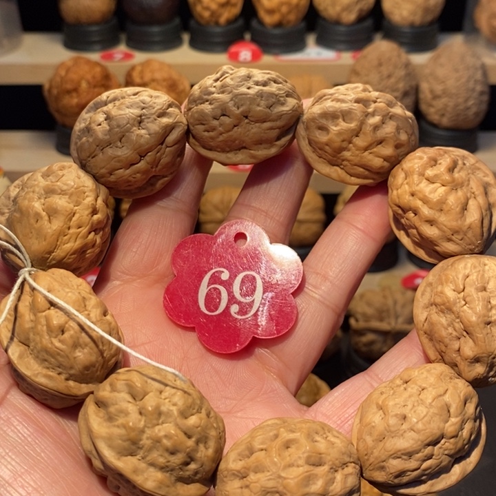 种***松木质类抱抱蛙手串28尺寸，宠粉福利