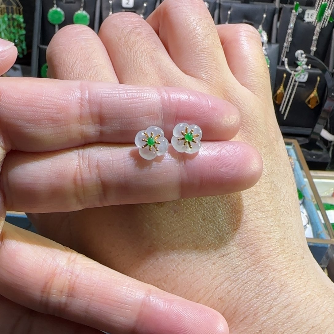 翡翠18K金镶嵌颈饰耳钉