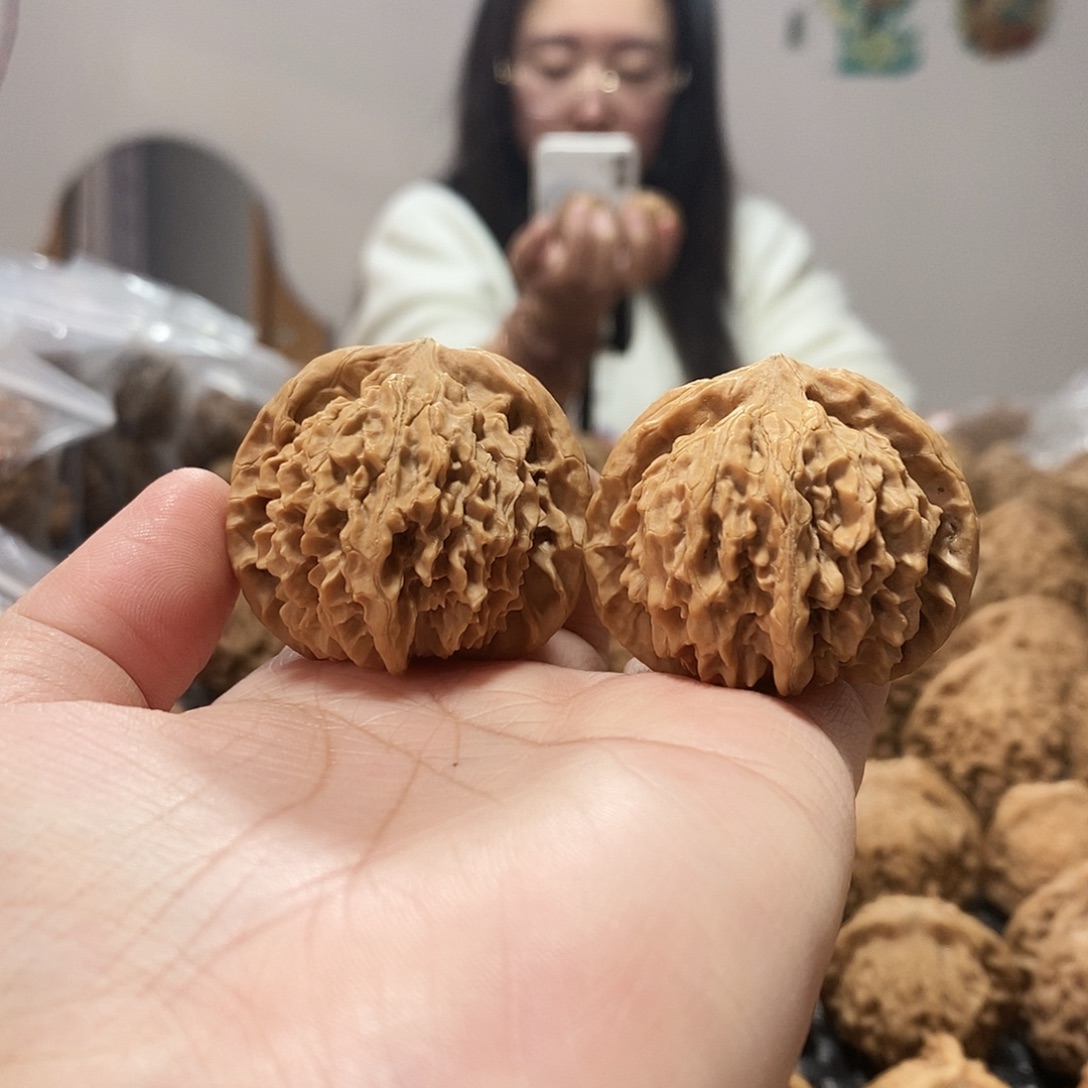 吊坠文玩核桃皇冠40黄