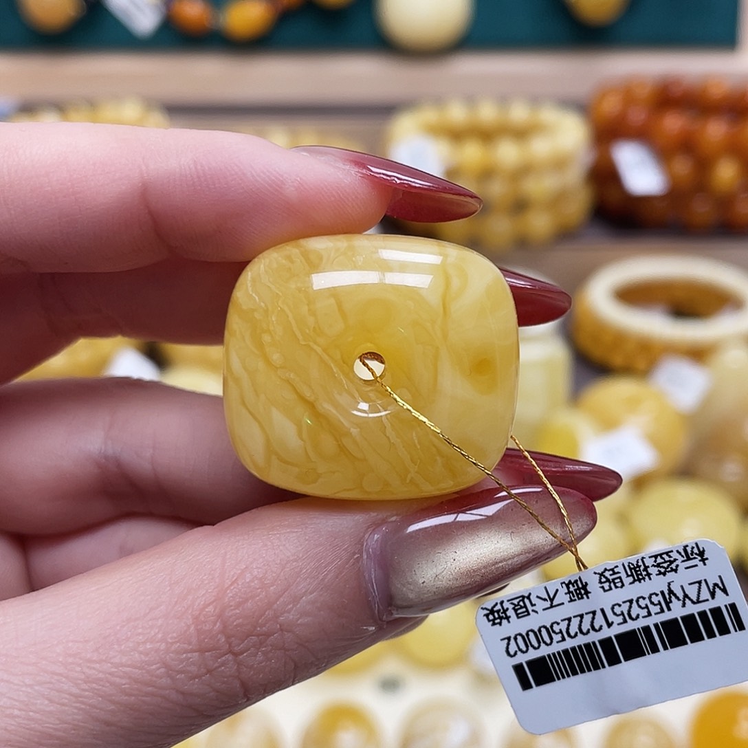 蜜蜡未镶嵌珠宝奇石25.8*28.7*mm虎皮妖花方扣瑕
