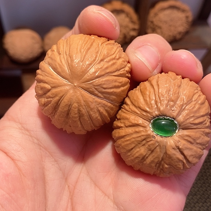 文玩核桃吊坠38尺猴头元宝