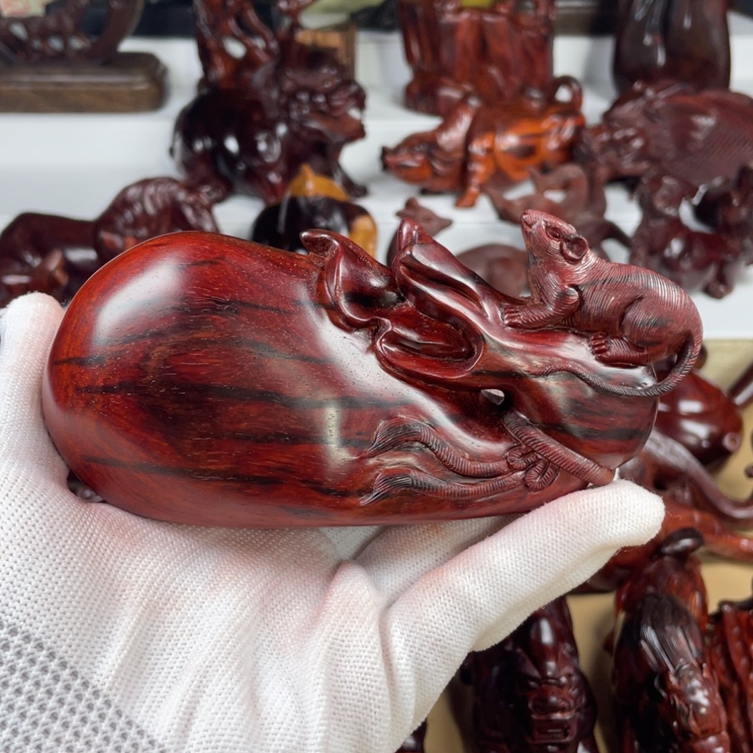 檀香紫檀（小叶紫檀）紫**来