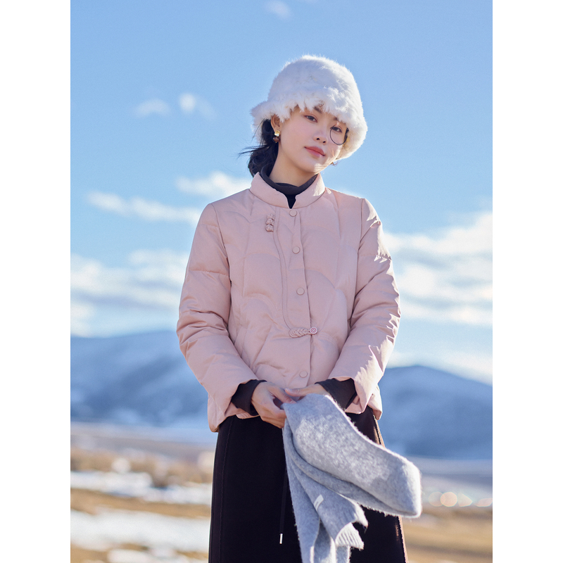 红念粉色鸭绒羽绒服女短款小个子设计感2025冬季新款气质外套上衣