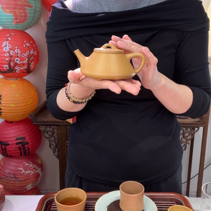 紫砂茶壶小****8宜兴市公安局