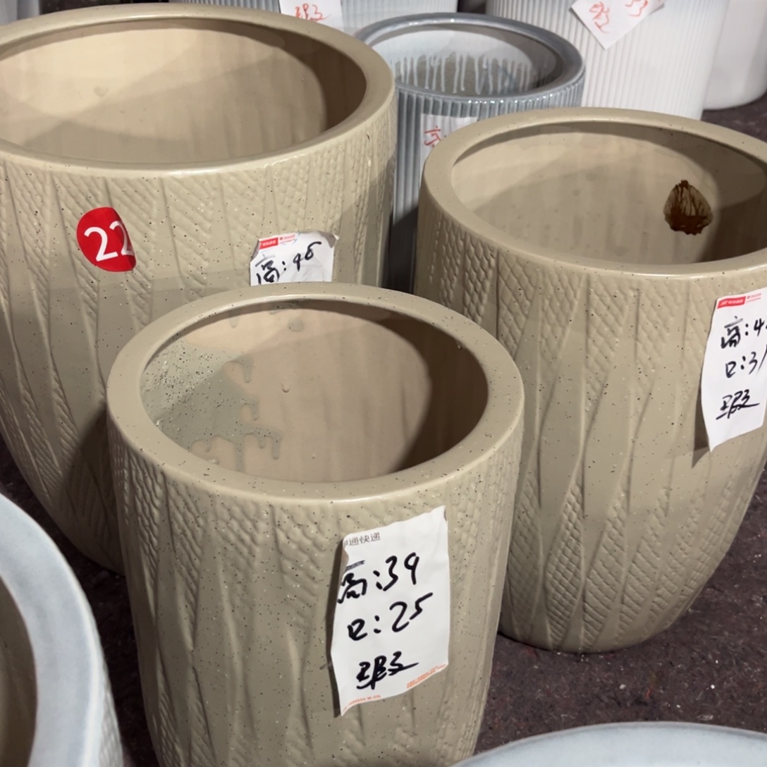卡其鱼纹一套三个花盆