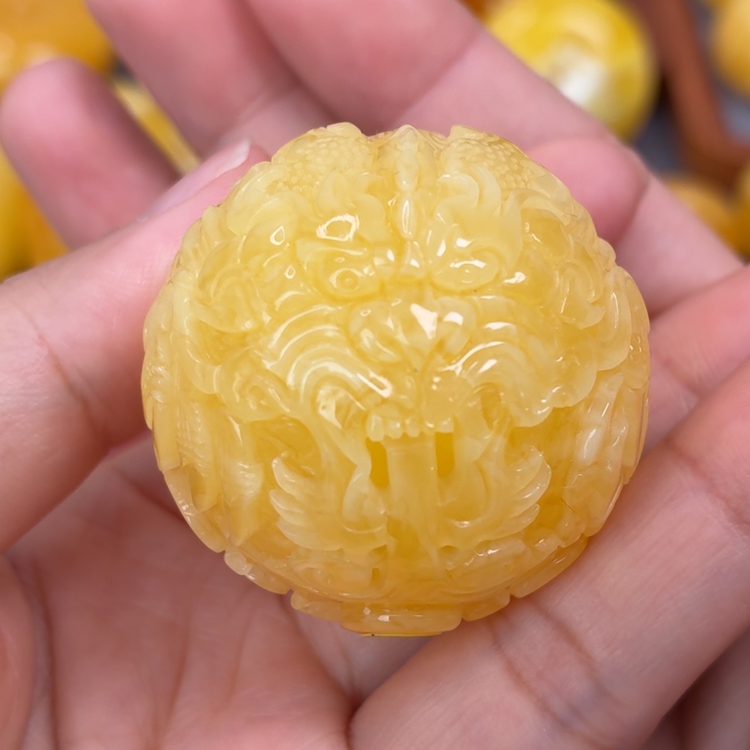 蜜蜡未镶嵌吊坠(不含链)38龙珠