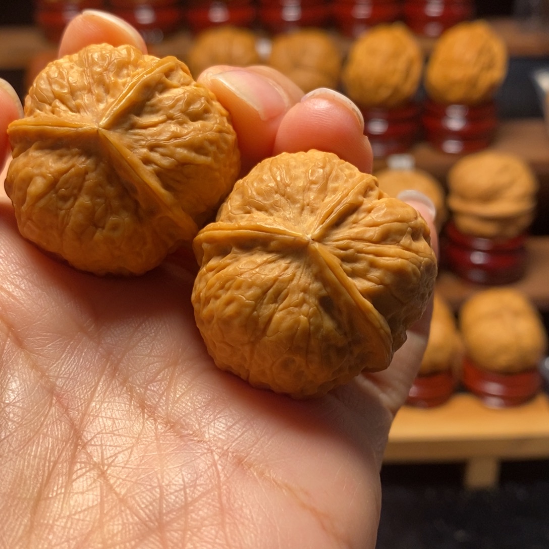 文玩核桃把件三棱35尺