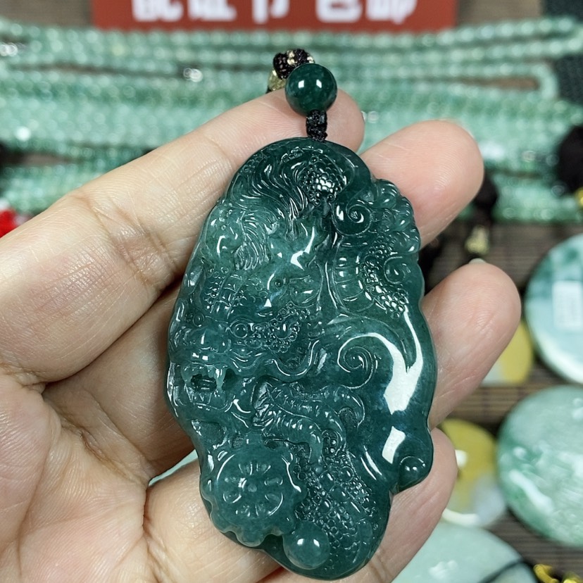 【闪购商品】翡翠颈饰未镶嵌玉吊坠翡翠玉随性龙牌