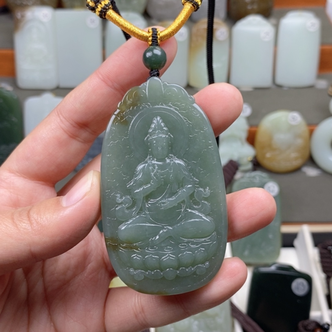 用***8和田玉（糖玉）未镶嵌颈饰