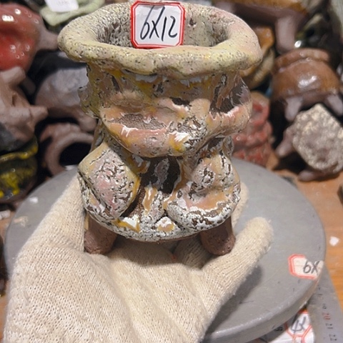 粗陶花盆，现在都不一样