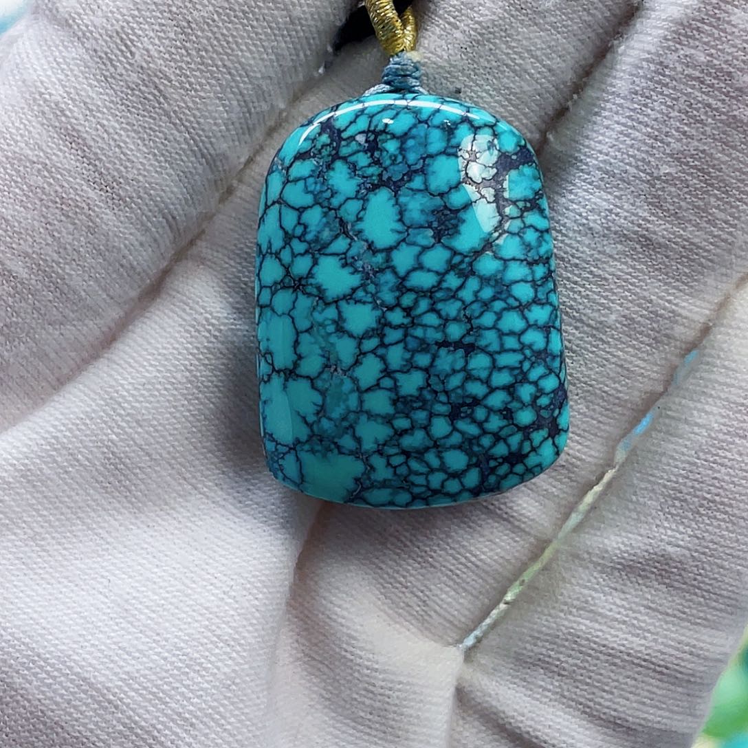 绿松石未镶嵌颈饰