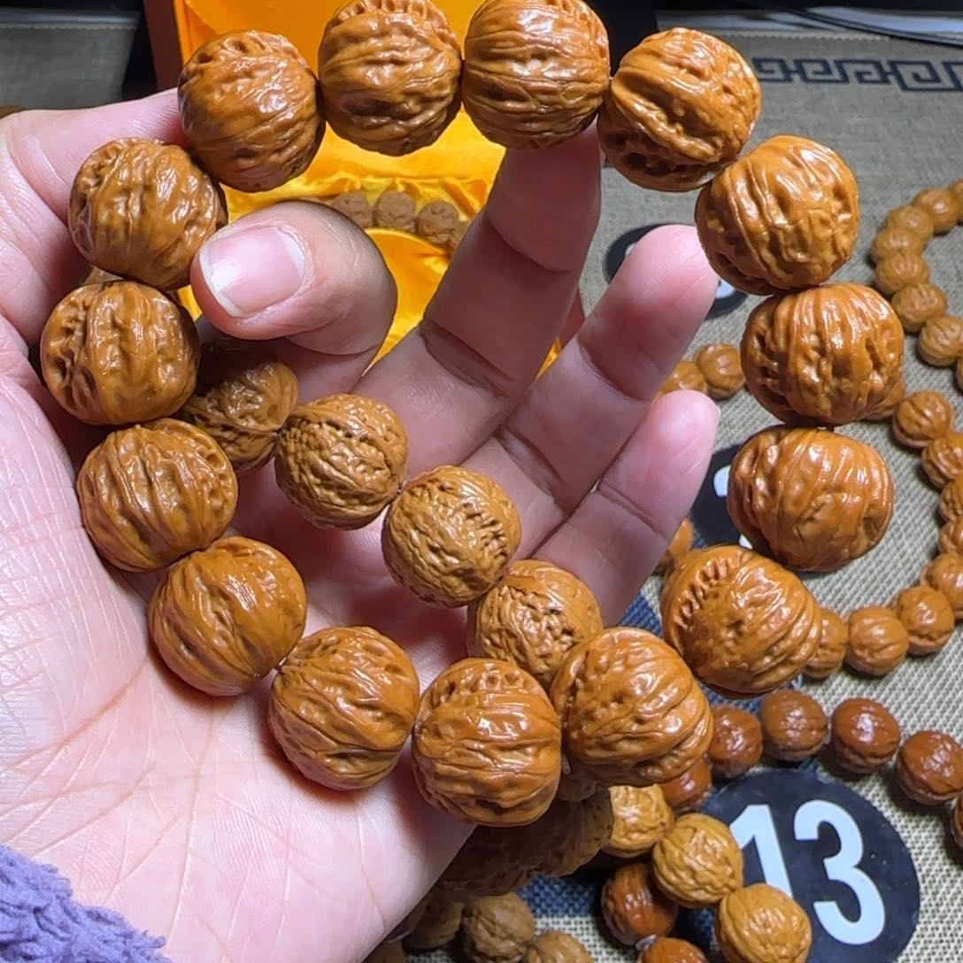 文玩核桃吊坠温****.粗筋磨盘20