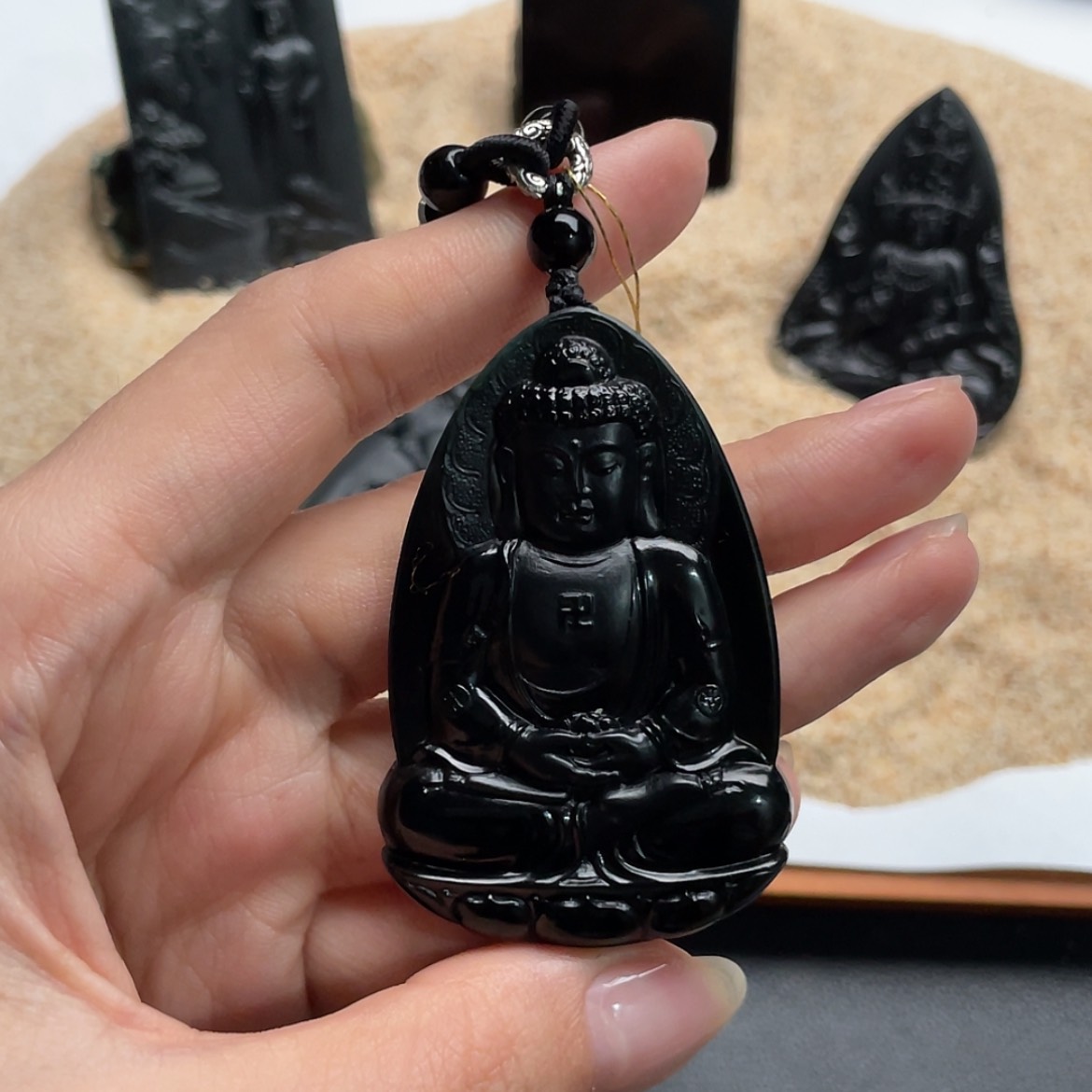 【闪购商品】翡翠颈饰未镶嵌墨翠