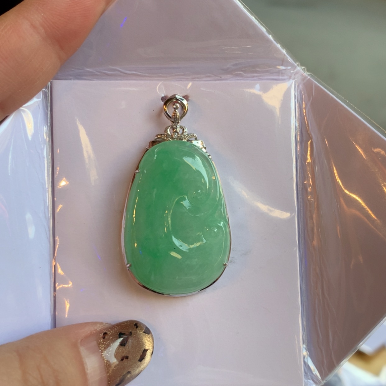 【闪购商品】翡翠颈饰18K金镶嵌如意