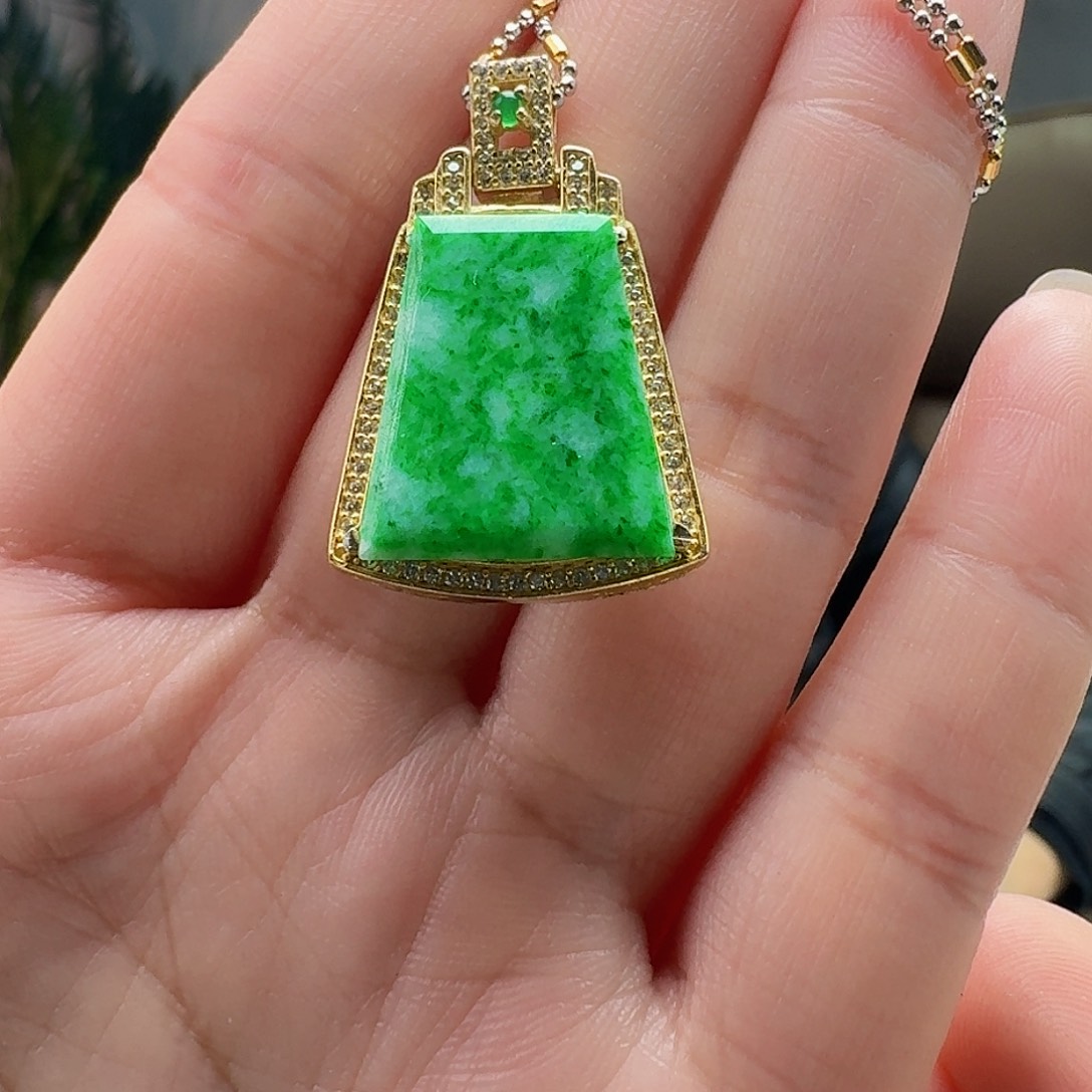 翡翠吊坠(赠链)银S925镶嵌天然