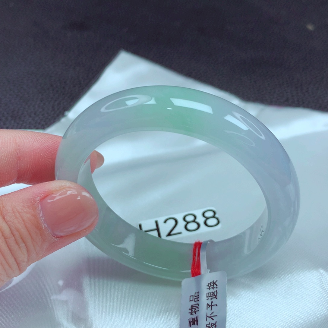 翡翠手镯未镶嵌手镯88