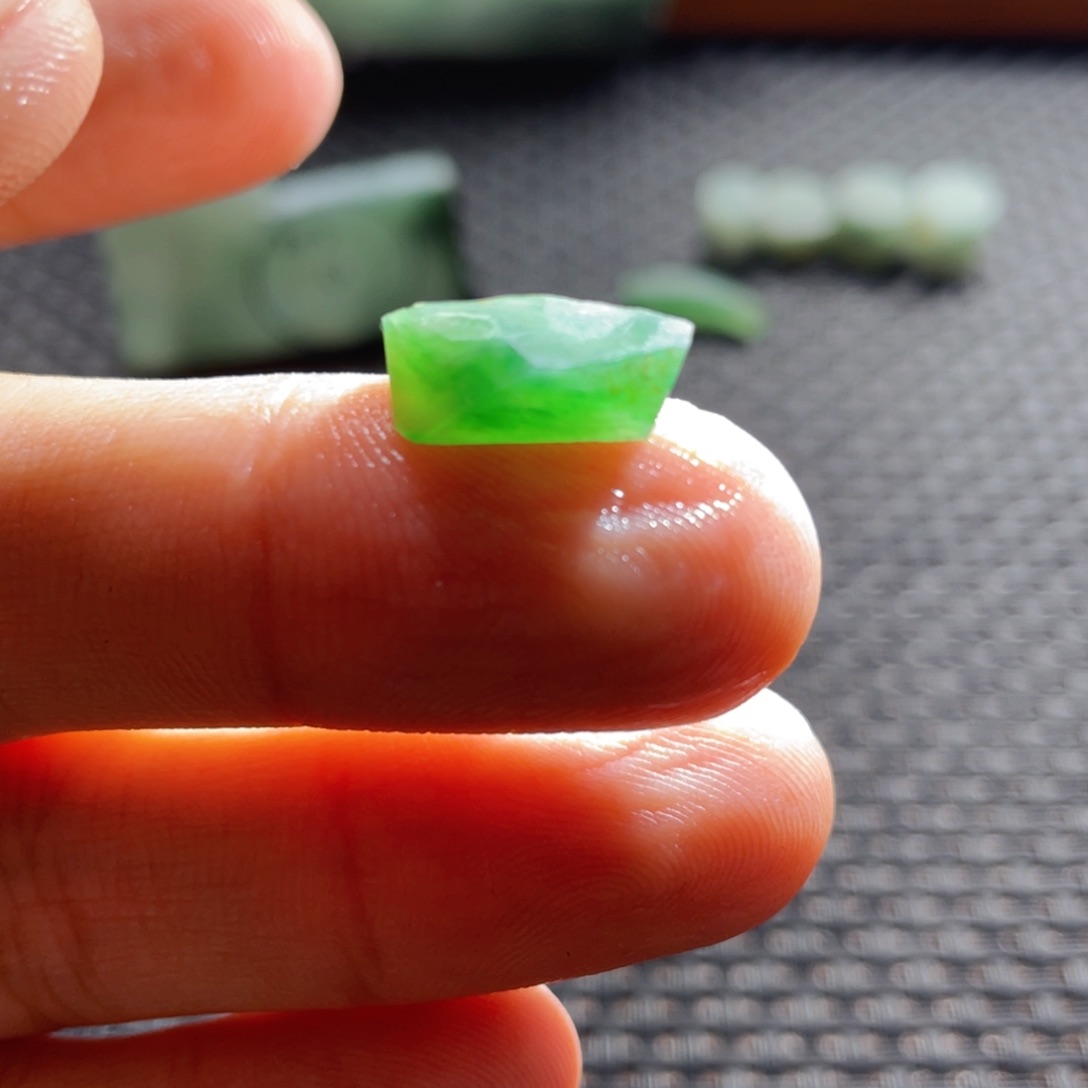 未镶嵌定制翡翠翡翠