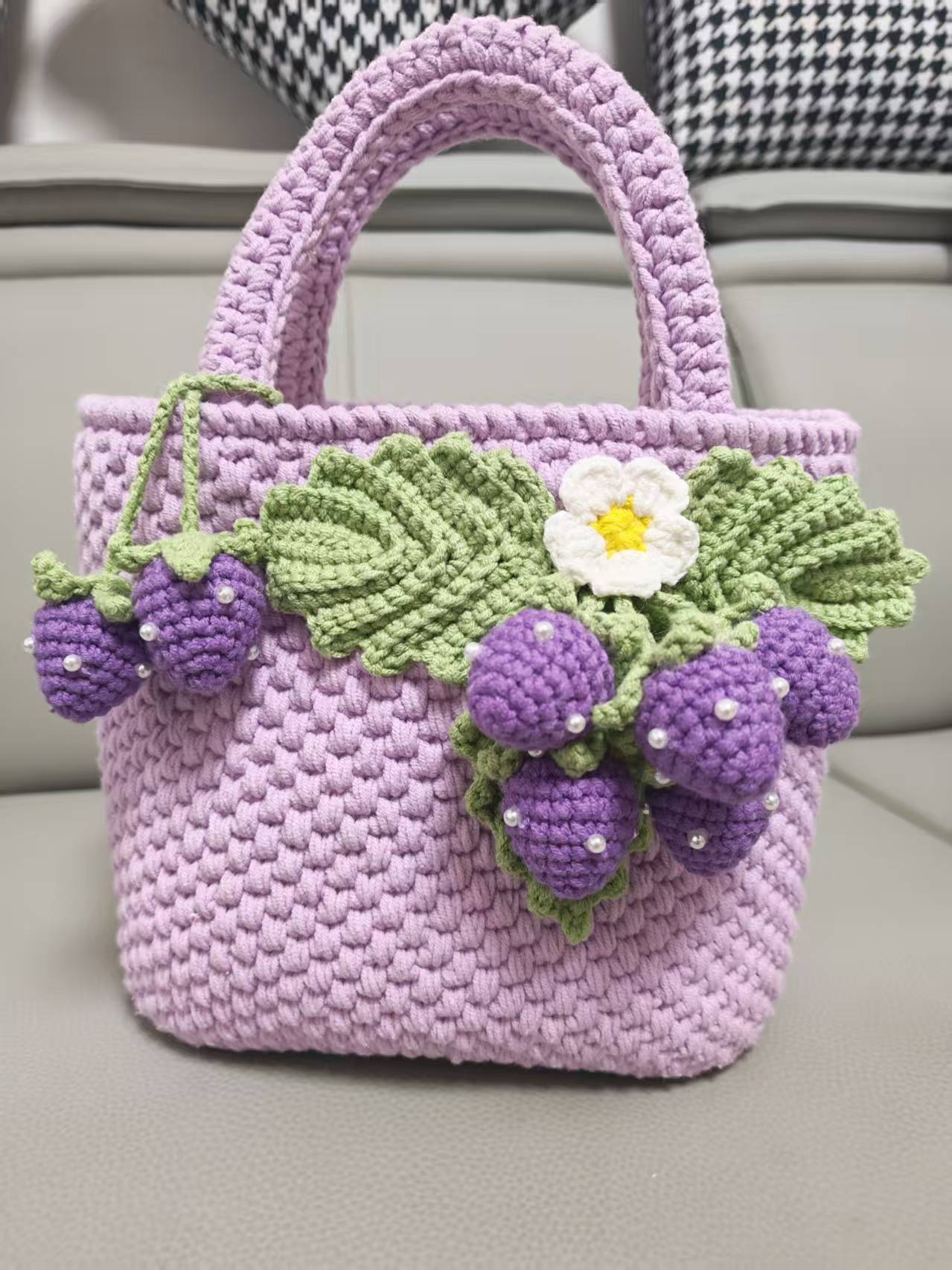 时尚草莓手提包包 可斜挎女包 直播间改价链接（手工售出不退不换）