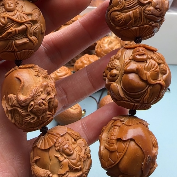 橄榄核手串雕刻工艺