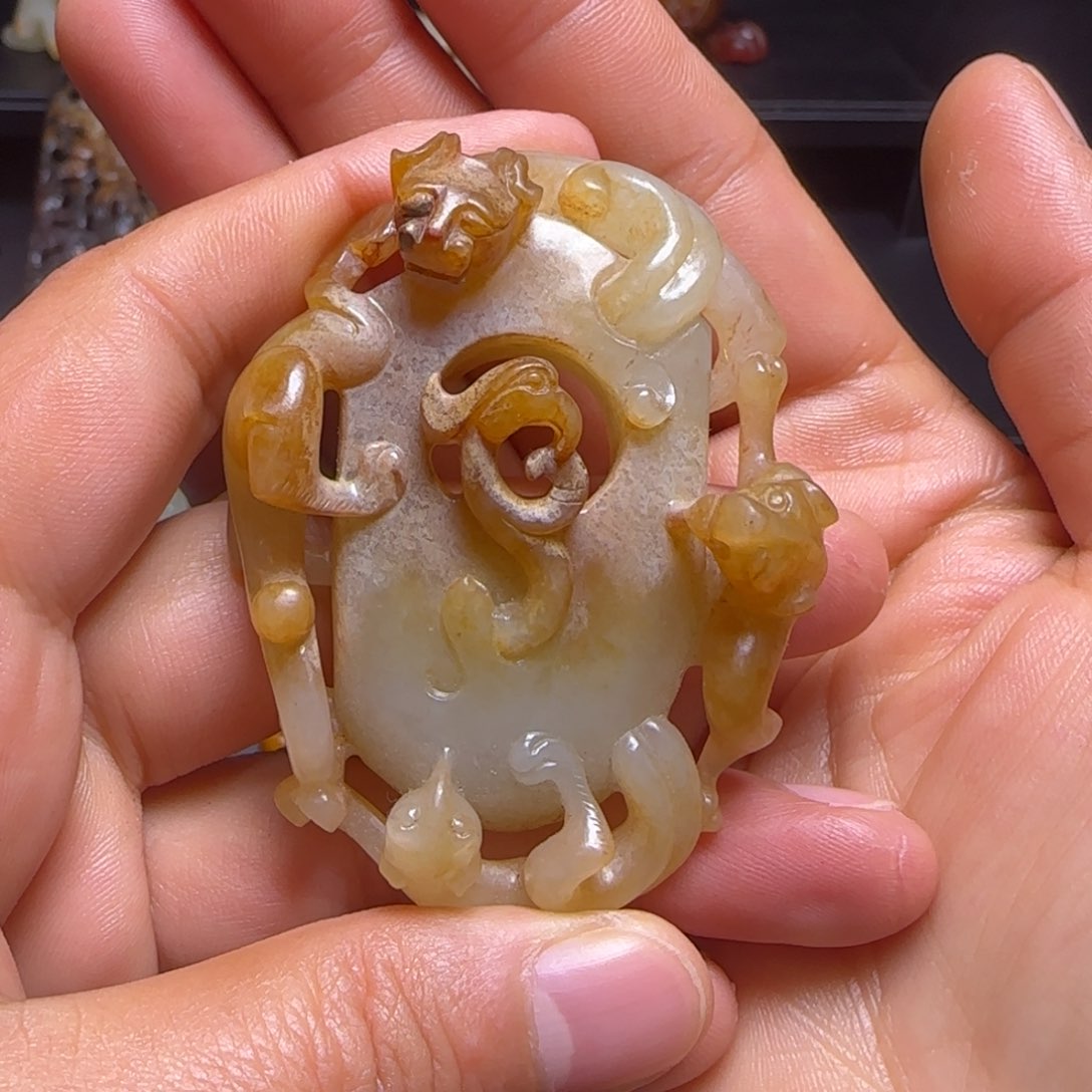 和田玉颈饰未镶嵌