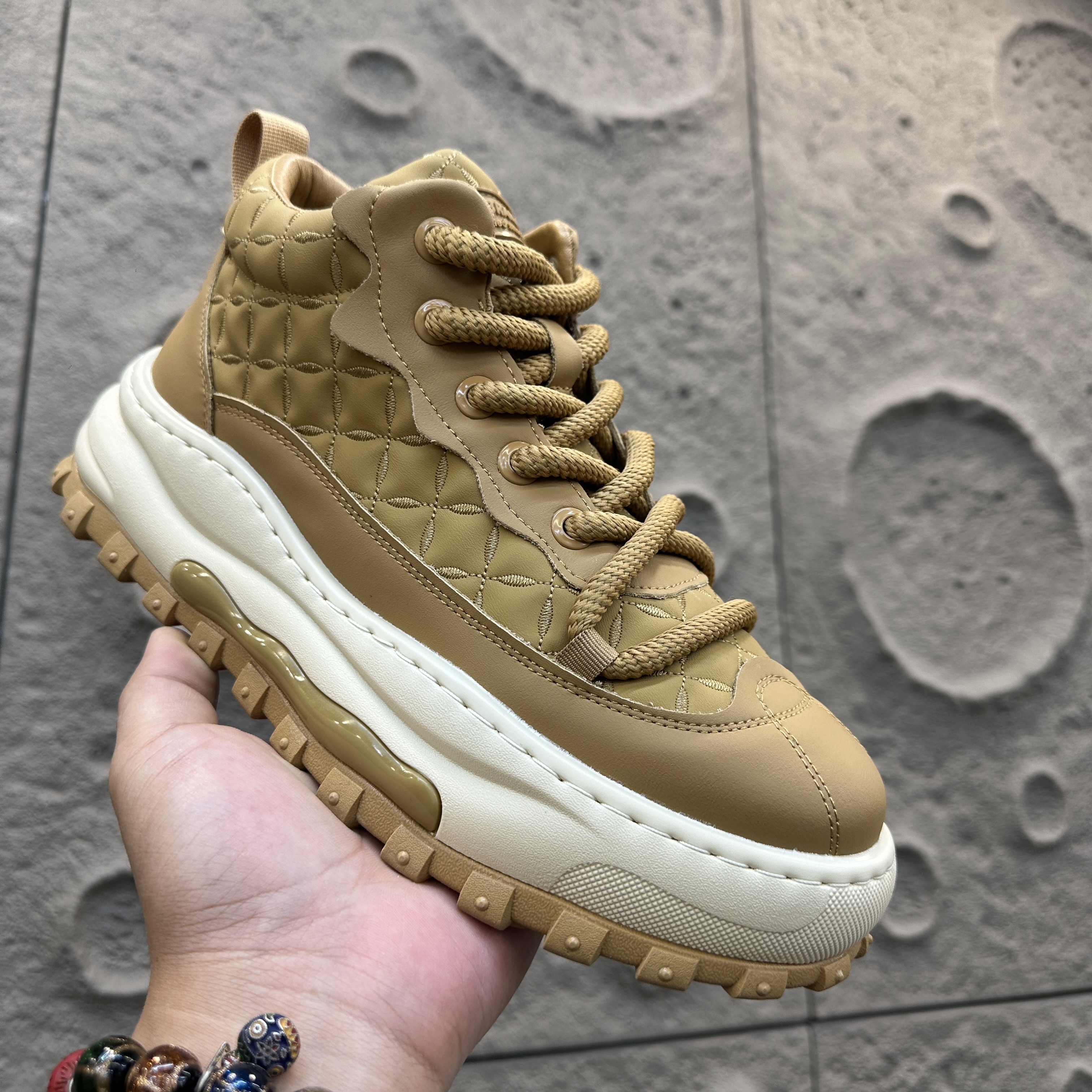 潮流秋季个性风拼色运动休闲鞋休闲鞋运动风高帮休闲鞋高帮男鞋