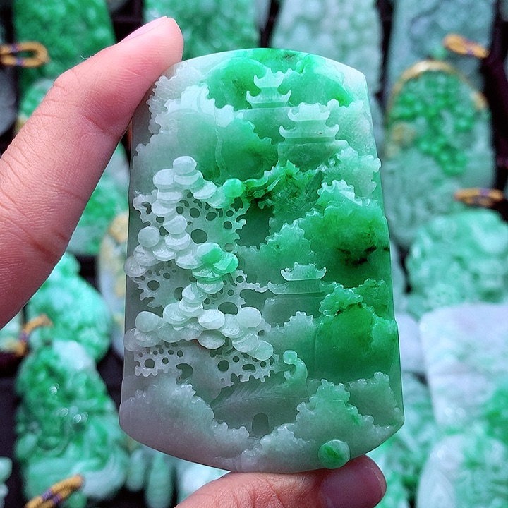 翡翠吊坠(不含链)未镶嵌