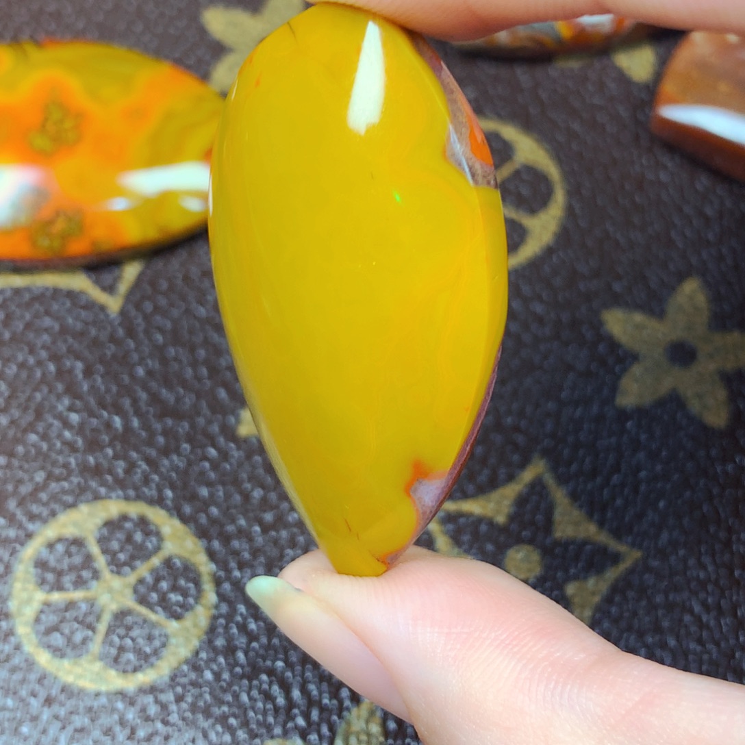 骗***哥玛瑙/玉髓未镶嵌战国红