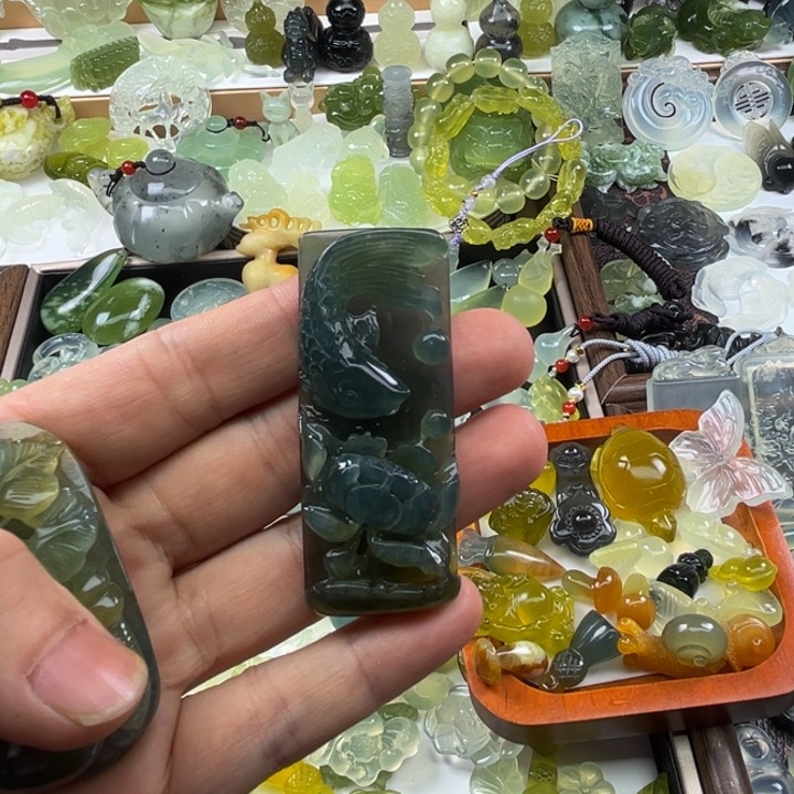 岫玉未镶嵌吊坠(不含链)