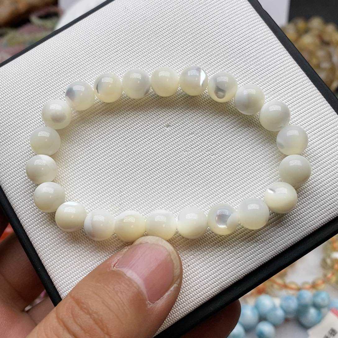 水晶手串未镶嵌……