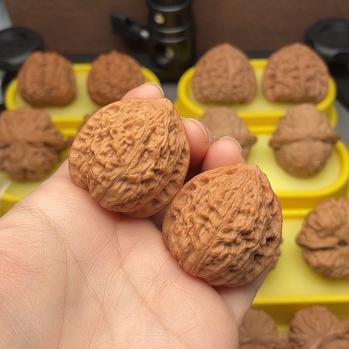 高***叔金牛35全品。       