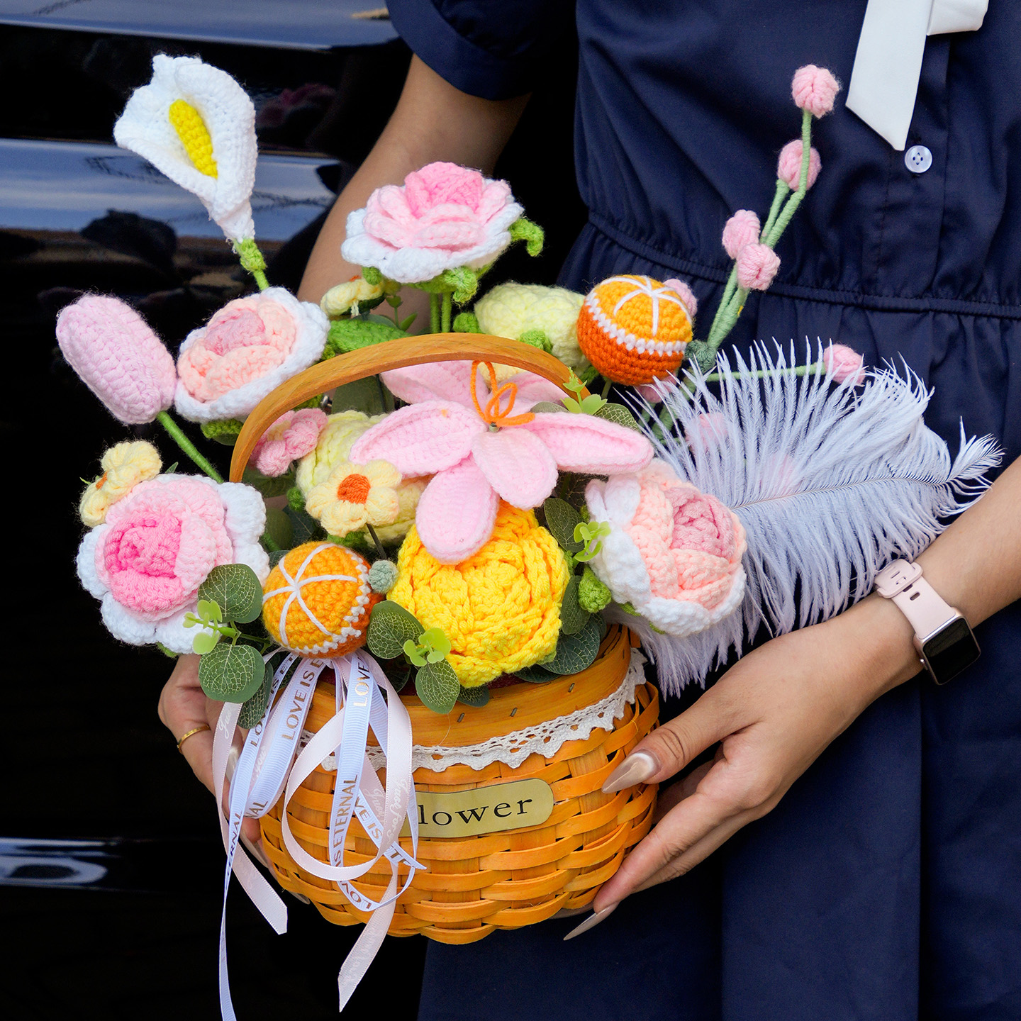 手提花束花篮玫瑰郁金香针织毛线花束成品摆件送闺蜜针织花束成品