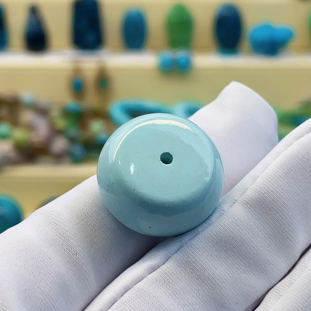 绿松石未镶嵌颈饰