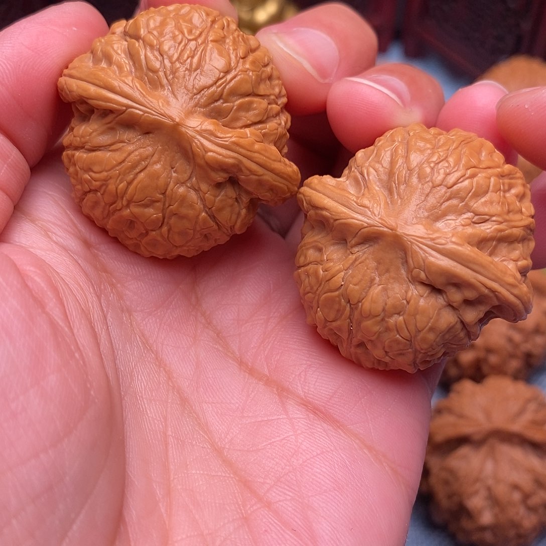 最***沃文玩核桃把件乾隆磨36尺