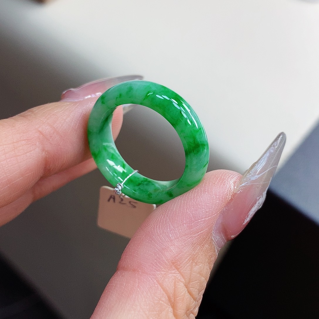 翡翠戒指未镶嵌18号