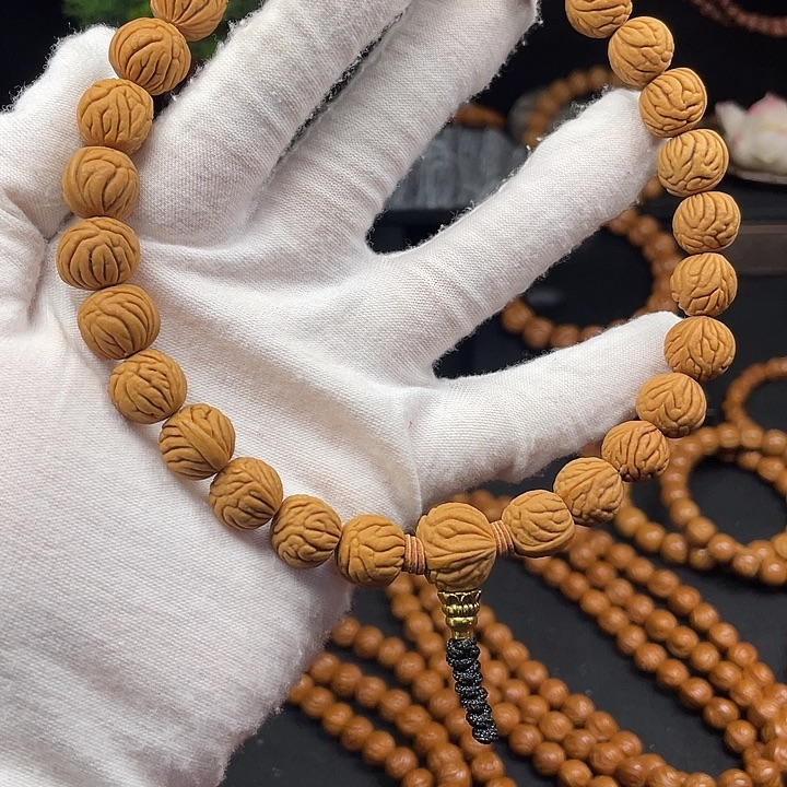 桃核吊坠秦岭龙纹桃核