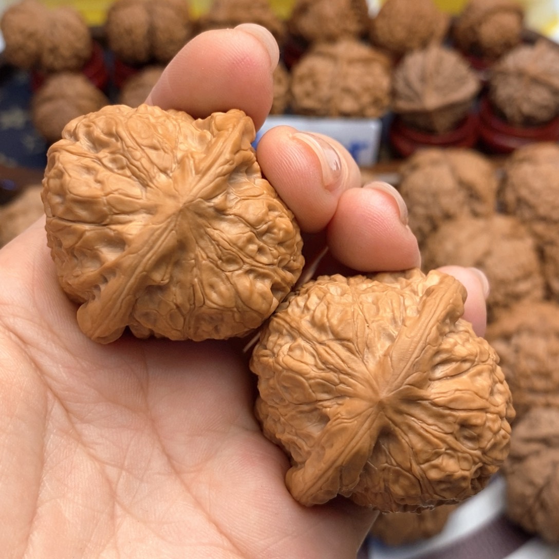 【闪购商品】文玩核桃把件42尺南瓜墩