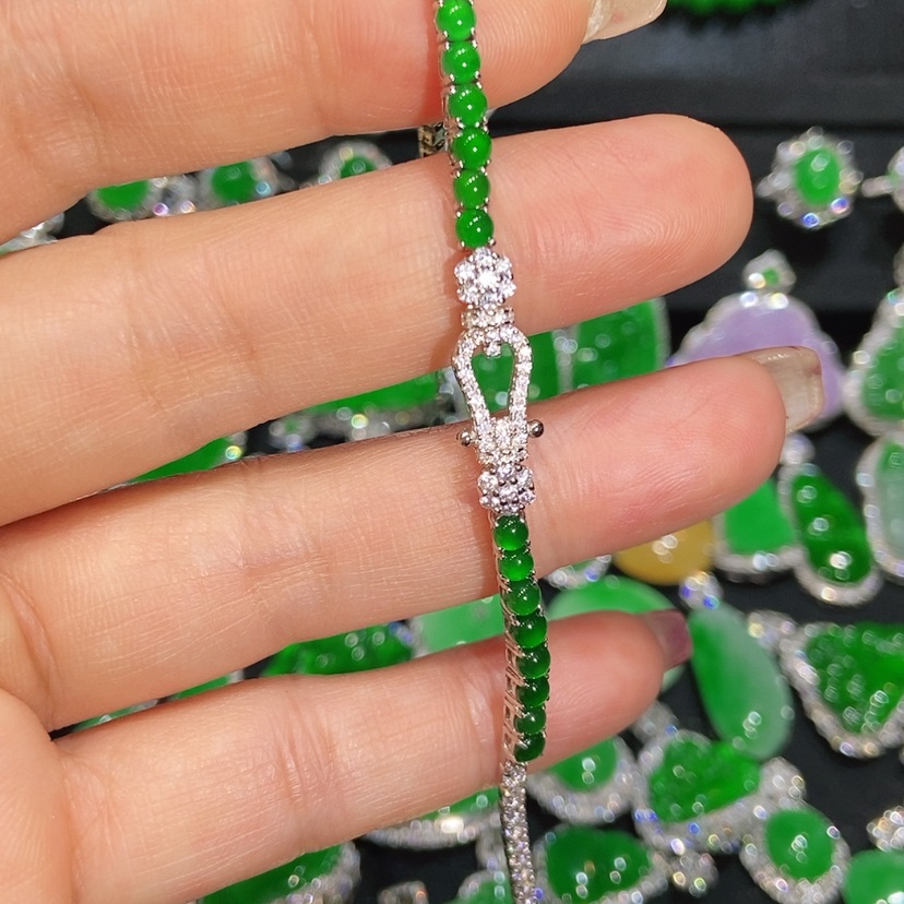 【闪购商品】翡翠手链未镶嵌天然翡翠