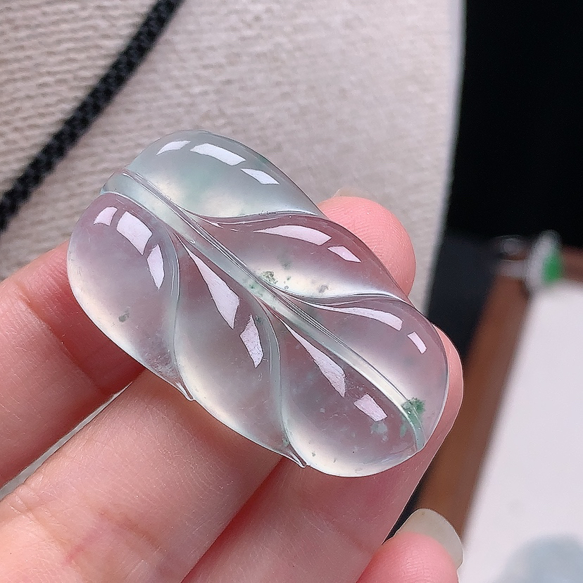缅甸天然翡翠A货玉石高冰飘花大叶子吊坠饰品百搭37.4*22.4*6.0mm